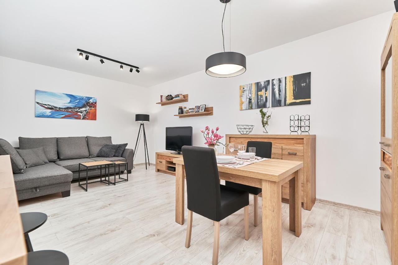 Exclusive Apartments Teczowa With Underground Parking By Noclegi Renters 브로츠와프 외부 사진