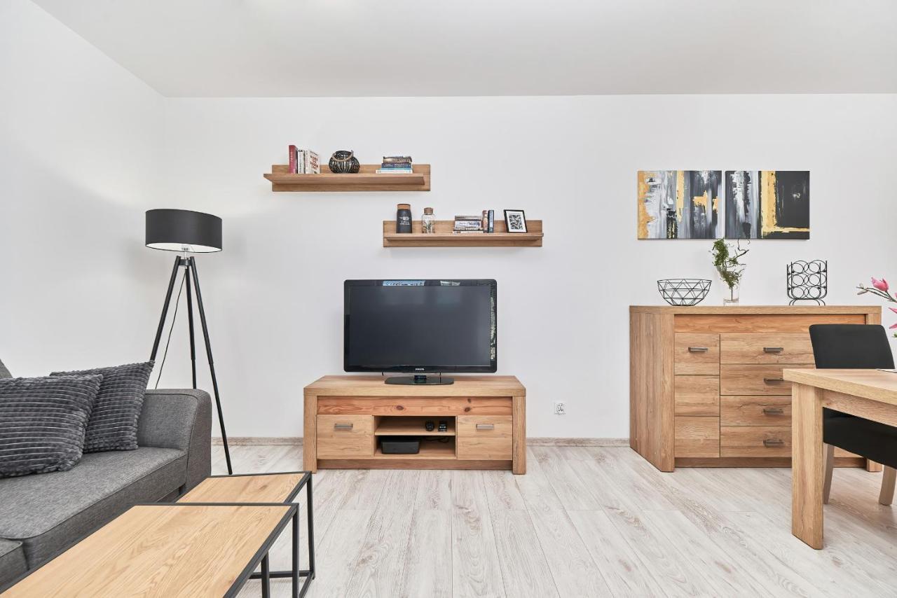Exclusive Apartments Teczowa With Underground Parking By Noclegi Renters 브로츠와프 외부 사진