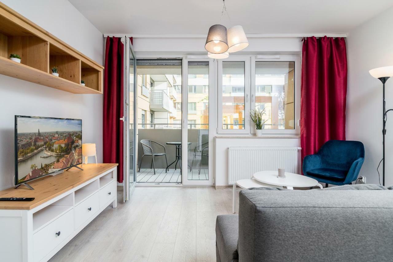 Exclusive Apartments Teczowa With Underground Parking By Noclegi Renters 브로츠와프 외부 사진