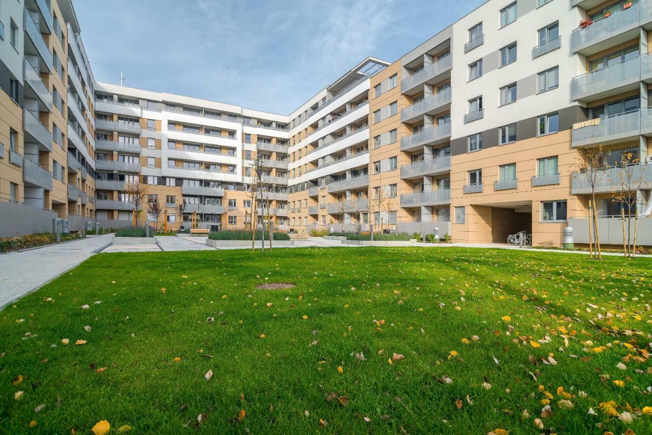 Exclusive Apartments Teczowa With Underground Parking By Noclegi Renters 브로츠와프 외부 사진