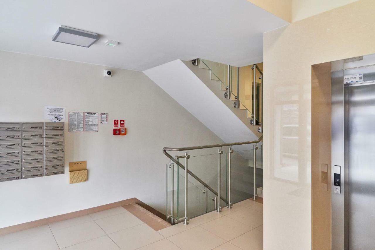 Exclusive Apartments Teczowa With Underground Parking By Noclegi Renters 브로츠와프 외부 사진